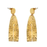 Σκουλαρίκια με σχήμα γραβάτας από επιχρυσωμένο σφυρήλατο ατσάλι