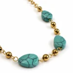 Κολιέ αλυσίδα με ημιπολύτιμες πέτρες Turquoise σε οβάλ σχήμα και Gold Beads - Image 2