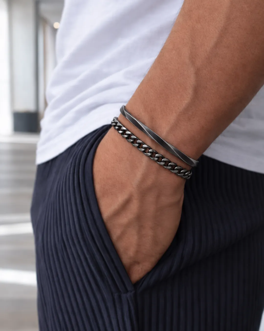 men chains Αντρικές αλυσίδες χεριού